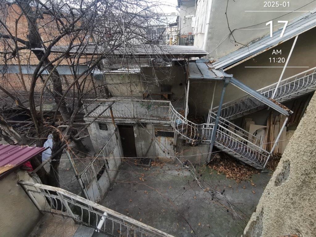 ქალაქი თბილისი, ქუჩა ბათუმი, N 22