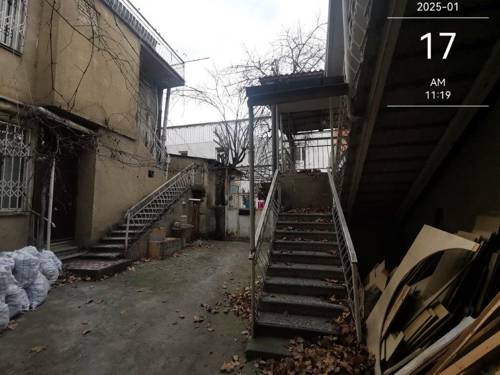 ქალაქი თბილისი, ქუჩა ბათუმი, N 22