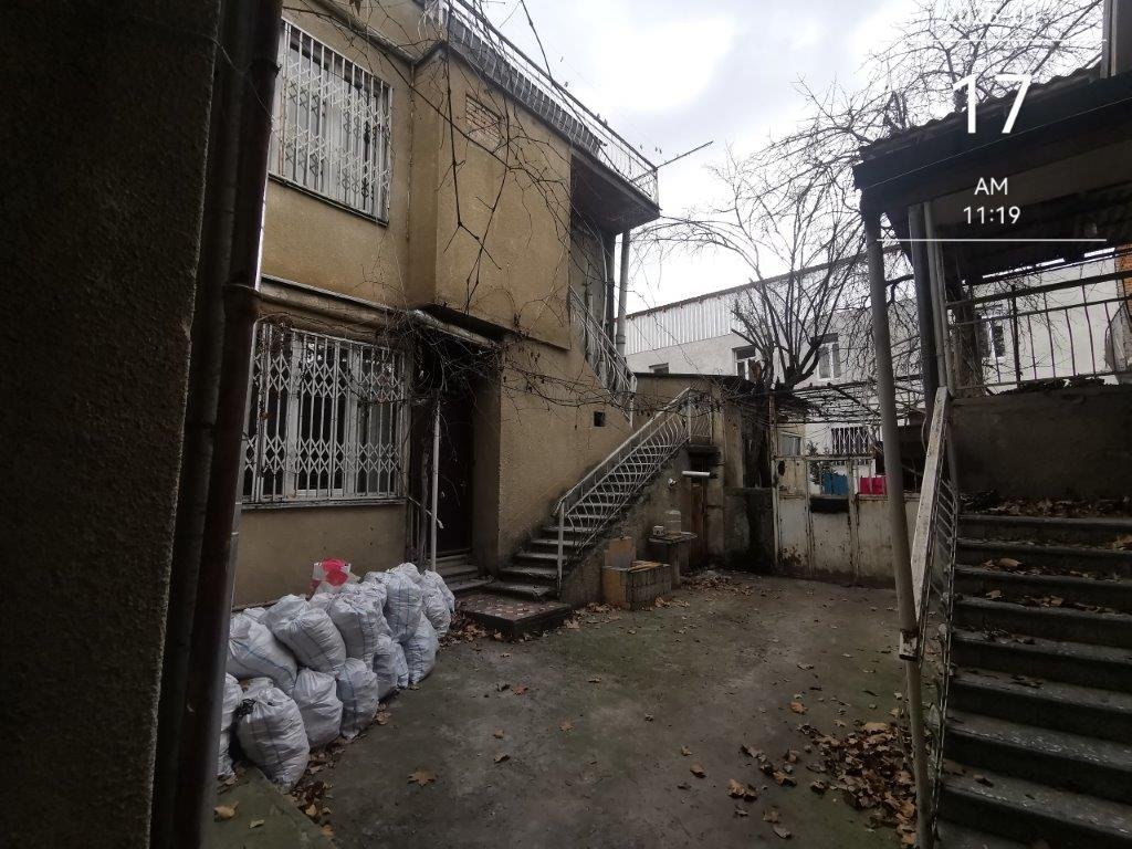 ქალაქი თბილისი, ქუჩა ბათუმი, N 22