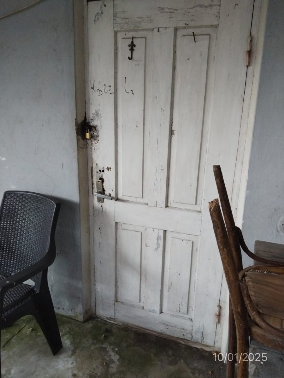 არასასოფლო სამეურნეო მიწის ნაკვეთი შენობით, ქალაქი ქობულეთი, გამზირი აღმაშენებლი, N 460