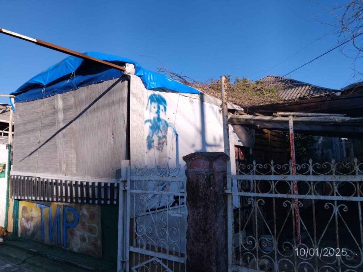 არასასოფლო სამეურნეო მიწის ნაკვეთი შენობით, ქალაქი ქობულეთი, გამზირი აღმაშენებლი, N 460