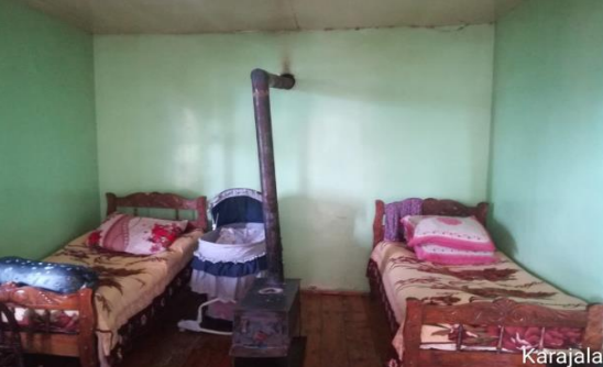 სასოფლო-სამეურნეო (საკარმიდამო) მიწის ნაკვეთი შენობით, თელავი, სოფელი ყარაჯალა