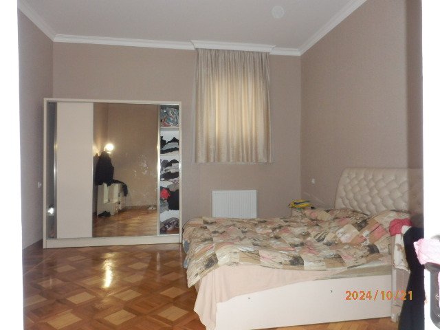 ქალაქი ქუთაისი, ქუჩა ლ. ასათიანი, N 24; ქალაქი ქუთაისი, ქუჩა სინაური, N 36. სართული 2, შენობა N1