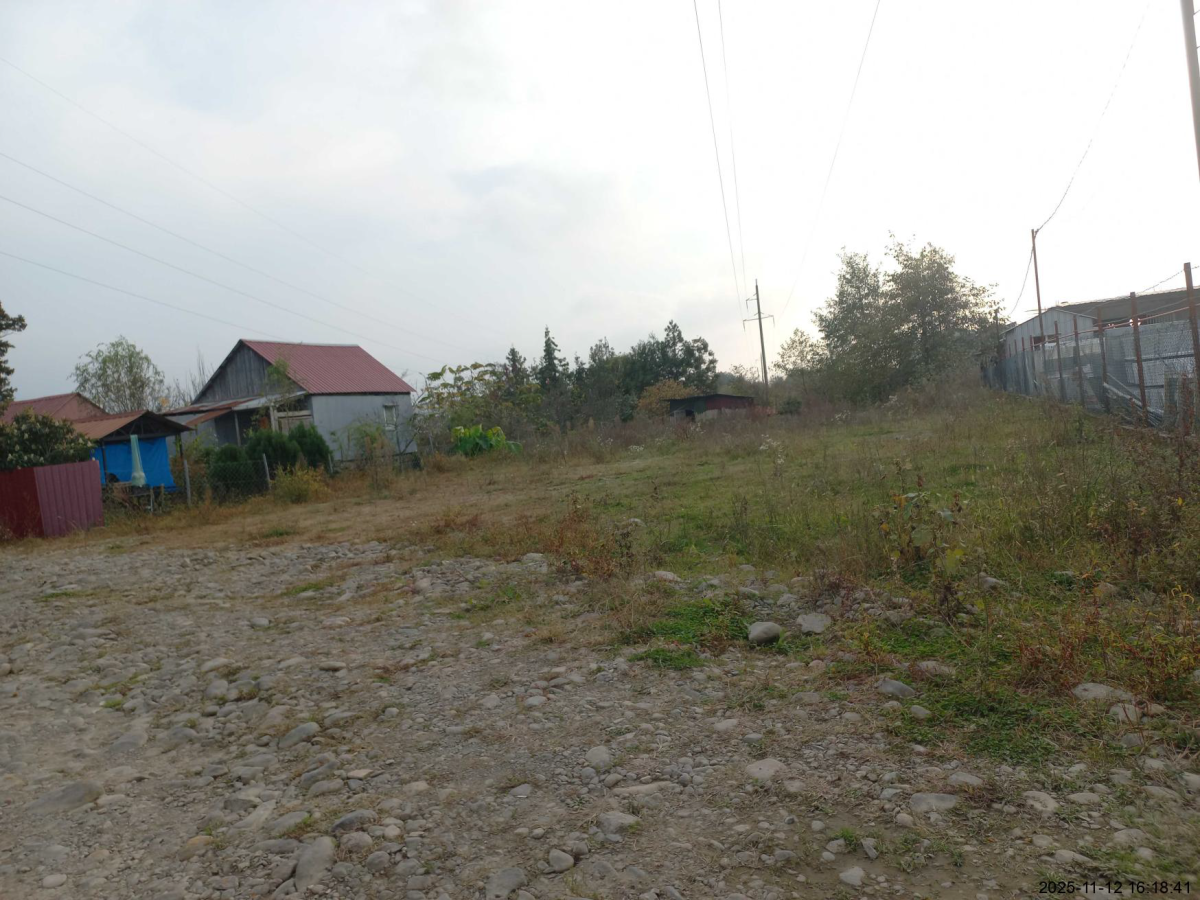 სასოფლო-სამეურნეო მიწის ნაკვეთი, მუნიციპალიტეტი ქობულეთი, ქუჩა მესხიძის მიმდებარედ