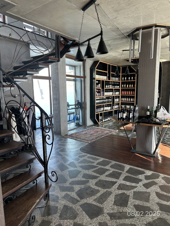 არასასოფლო სამეურნეო მიწის ნაკვეთი შენობით, ყაზბეგის მუნიციპალიტეტი, სოფელი გუდაური, მე-9 ქუჩის I ჩიხი, N 4