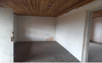 სასოფლო-სამეურნეო (საკარმიდამო) მიწის ნაკვეთი შენობით, მუნიციპალიტეტი კასპი, ადმინისტრაციული ერთეული აღაიანი, ნაკვეთი 724