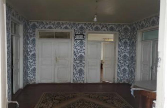 სასოფლო-სამეურნეო (საკარმიდამო) მიწის ნაკვეთი შენობით, მარნეულის მუნიციპალიტეტი, სოფელი კუშჩუ, მე-4 ქუჩა, N 5