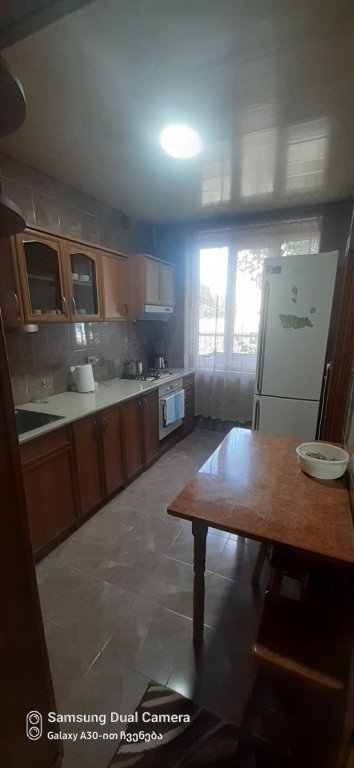 ბინა, ქალაქი ხაშური, ქუჩა გურამიშვილი, N 6, სადარბაზო 1, სართული 2, ბინა N6 და ღია აივანი