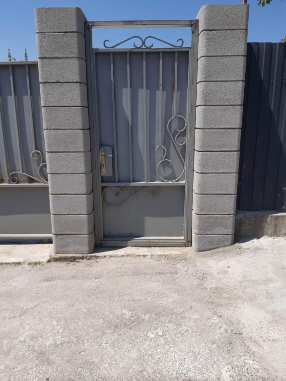 სასოფლო-სამეურნეო მიწის ნაკვეთი შენობით, ხაშურის მუნიციპალიტეტი, სოფელი დიდი ფლევი, 1-ლი ქუჩა, N 5