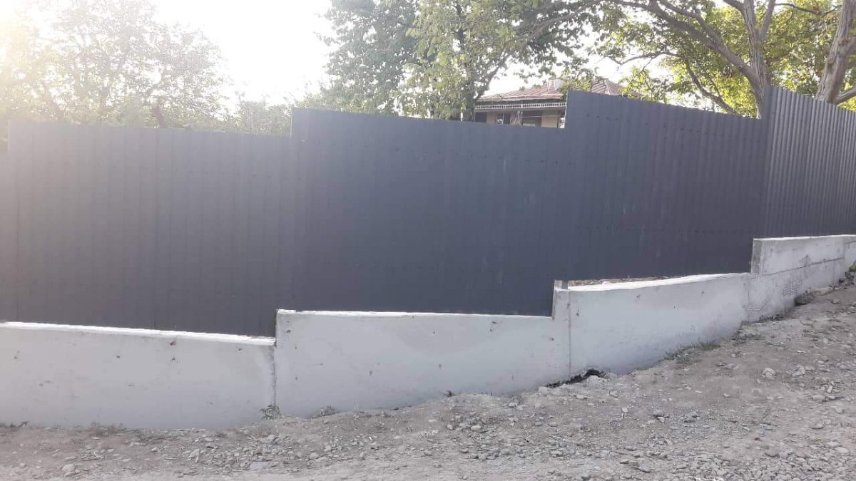 სასოფლო-სამეურნეო მიწის ნაკვეთი შენობით, ხაშურის მუნიციპალიტეტი, სოფელი დიდი ფლევი, 1-ლი ქუჩა, N 5