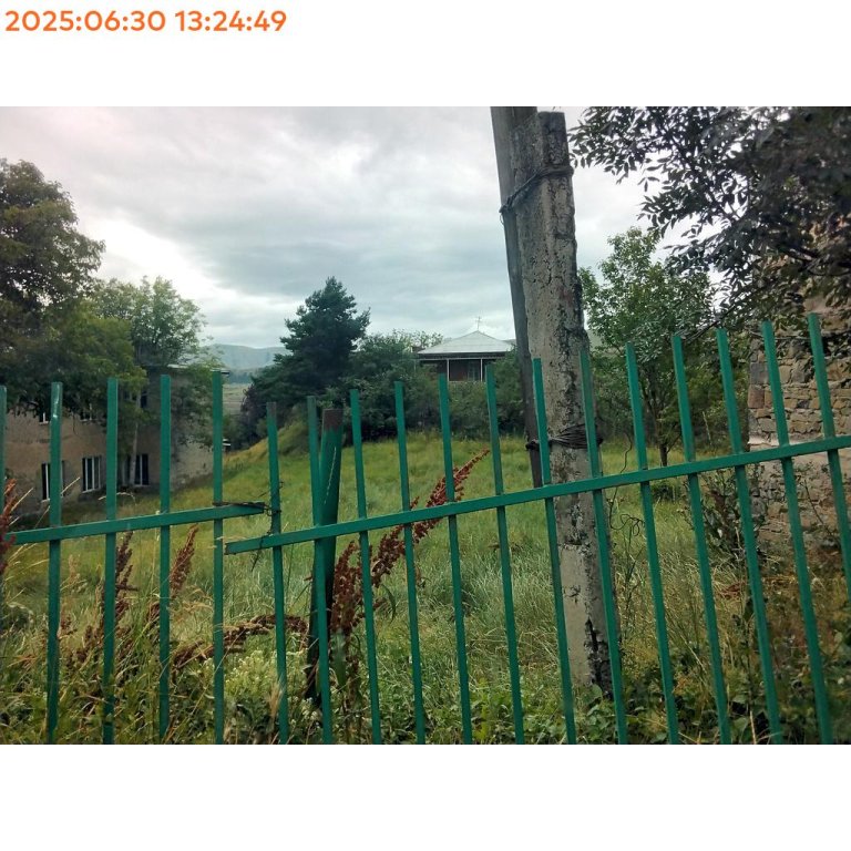 სასოფლო-სამეურნეო (საკარმიდამო) მიწის ნაკვეთი შენობით, ახალციხის მუნიციპალიტეტი, სოფელი ზიკილია, მე-3 ქუჩის I ჩიხი, N 2