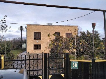 სასოფლო-სამეურნეო (საკარმიდამო) მიწის ნაკვეთი შენობით, სამტრედიის მუნიციპალიტეტი, ქალაქი სამტრედია, დავით აღმაშენებლის ქუჩა, N 68