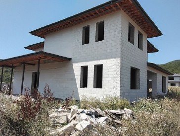 სასოფლო-სამეურნეო მიწის ნაკვეთი შენობით, მცხეთის მუნიციპალიტეტი, სოფელი ნავაზი, მე-17 ქუჩა, N 19