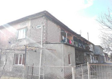 ბინა, ზუგდიდის მუნიციპალიტეტი, ქალაქი ზუგდიდი, ბესარიონ ჯანაშიას III შესახვევი, N6, სართული 2, ბინა N8