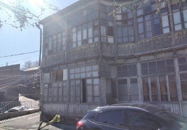 ბინა, ქალაქი თბილისი, დეკაბრისტების გასასვლელი, N 3, სართული 1, ფართი 1