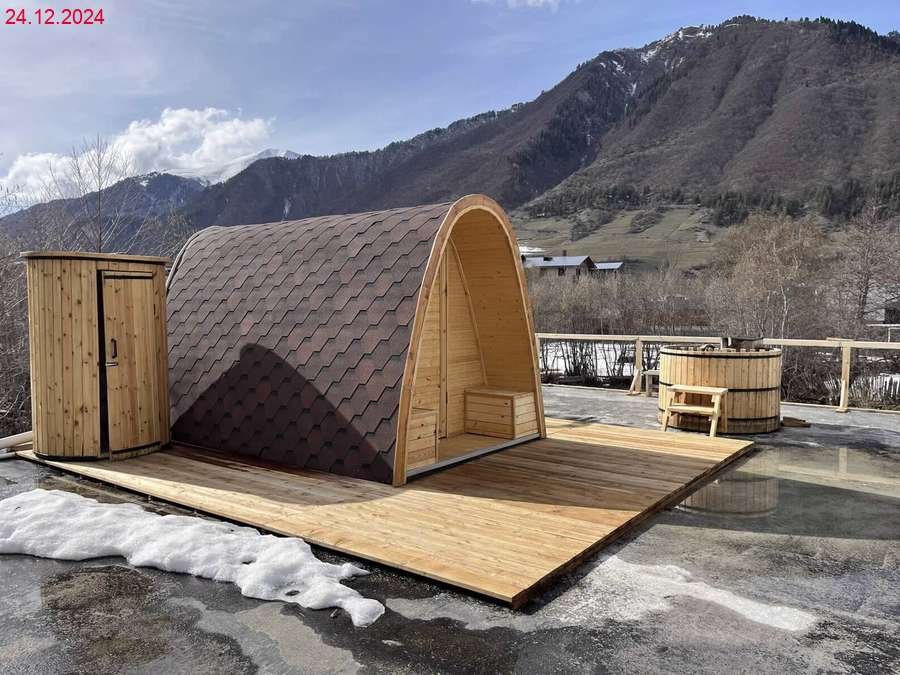 სასოფლო-სამეურნეო მიწის ნაკვეთი შენობით, მესტია, ქუჩა კახიანი