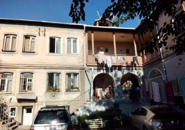 ბინა, ქალაქი თბილისი, ავთანდილ ღოღობერიძის ქუჩა N2 / ეკა ბეჟანიშვილის ქუჩა N14, სახლი N10; ეკა ბეჟანიშვილის ქუჩა N14, სახლი N1, სართული 1