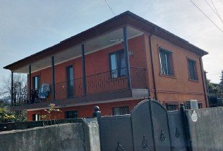 სასოფლო-სამეურნეო მიწის ნაკვეთი შენობით, ქალაქი ბათუმი, გზატკეცილი აეროპორტის, N 153